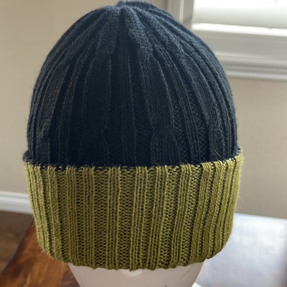 Peruvian alpaca reversible beanie cap - Picture 2 of 6